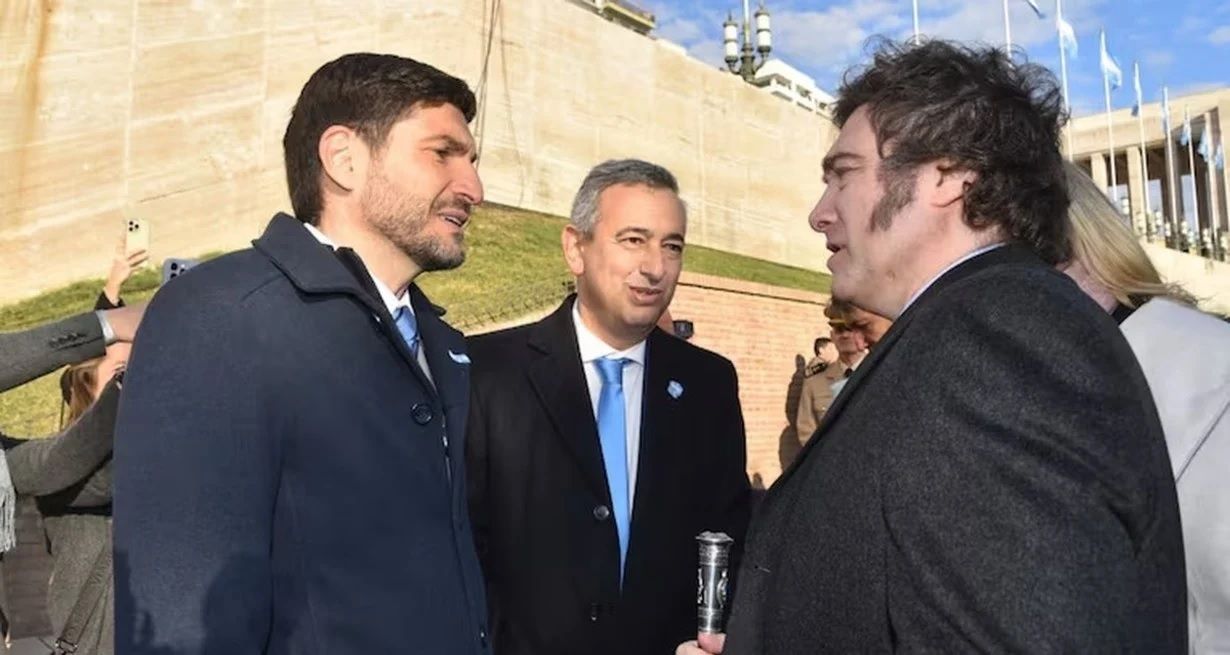 Maximiliano Pullaro, Pablo Javkin y Javier Milei. Provincia, Rosario y Nación: los territorios y sus nombres propios.