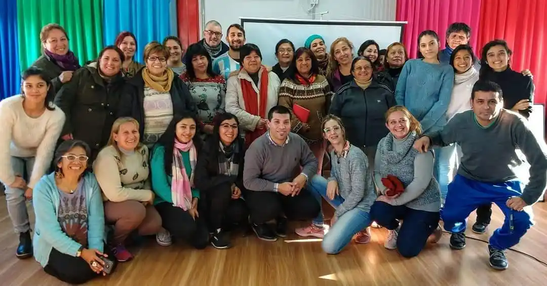 Llega la 1ª Feria de Emprendedores y Artesanos en barrio Las Flores