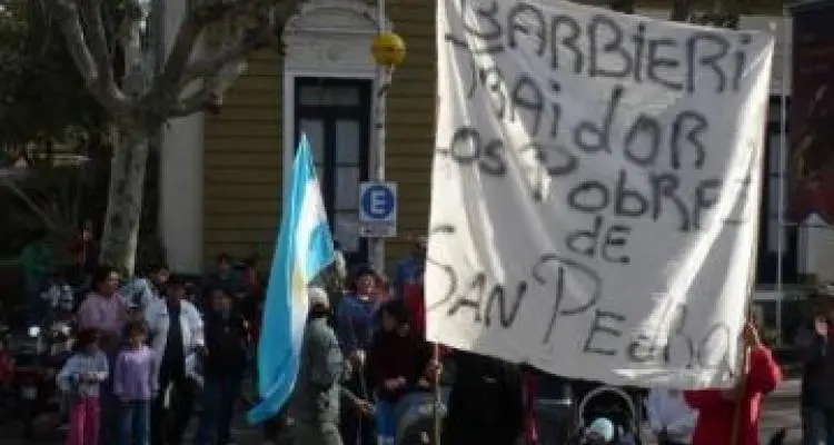 Bombas de estruendo y manifestación