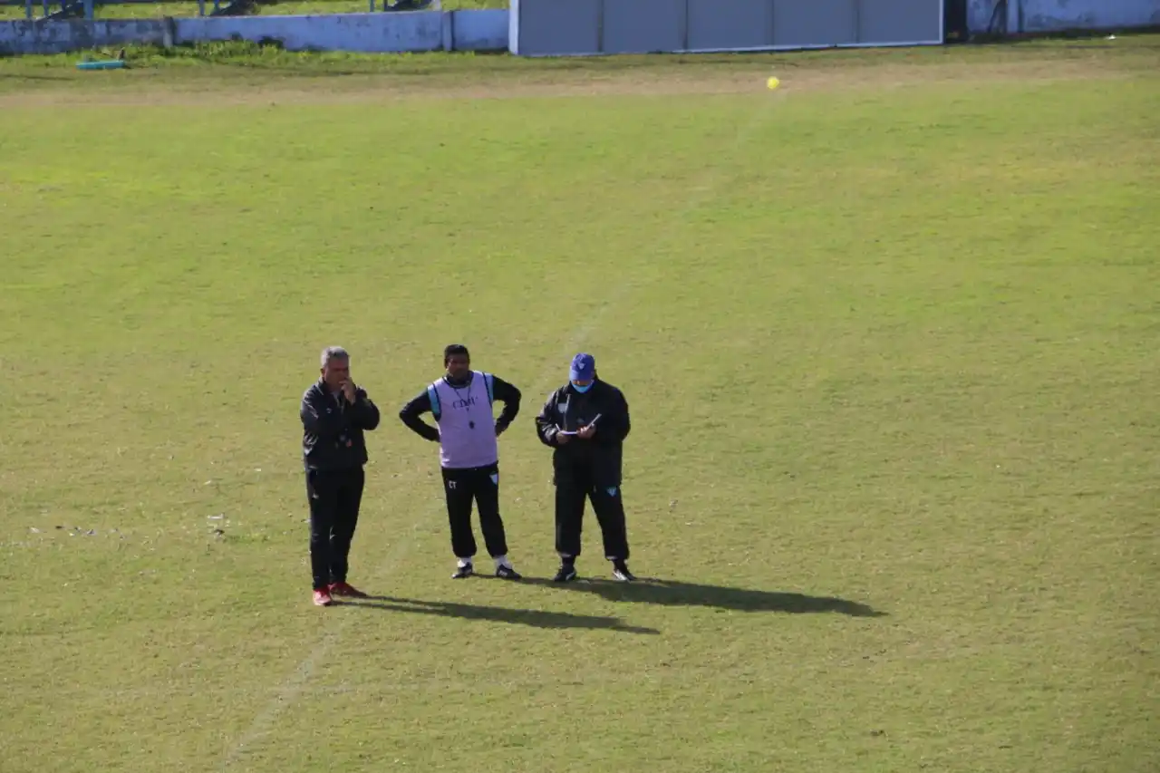 Brote de Covid en Juventud: 5 contagiados, 2 sospechosos y 6 aislados