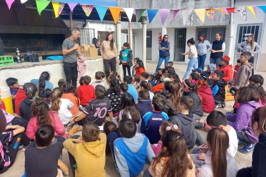 El Centro de Día Oeste organizó una jornada de juegos