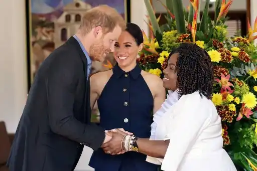 Para luchar CONTRA EL CIBERACOSO Y LA DISCRIMINACIÓN: príncipe Harry y su esposa llegan a Colombia (+ Fotos)