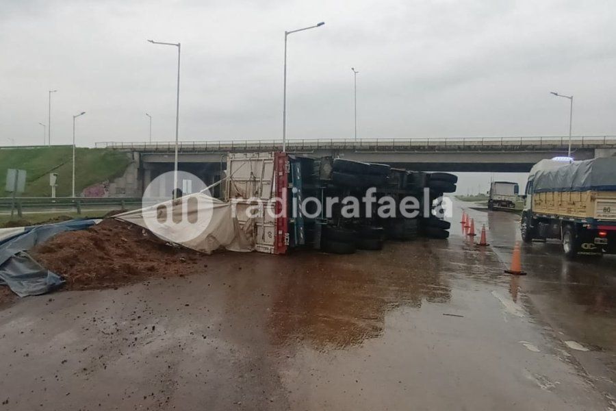 Atención: por las malas condiciones hubo tres accidentes en distintos lugares de la RN19
