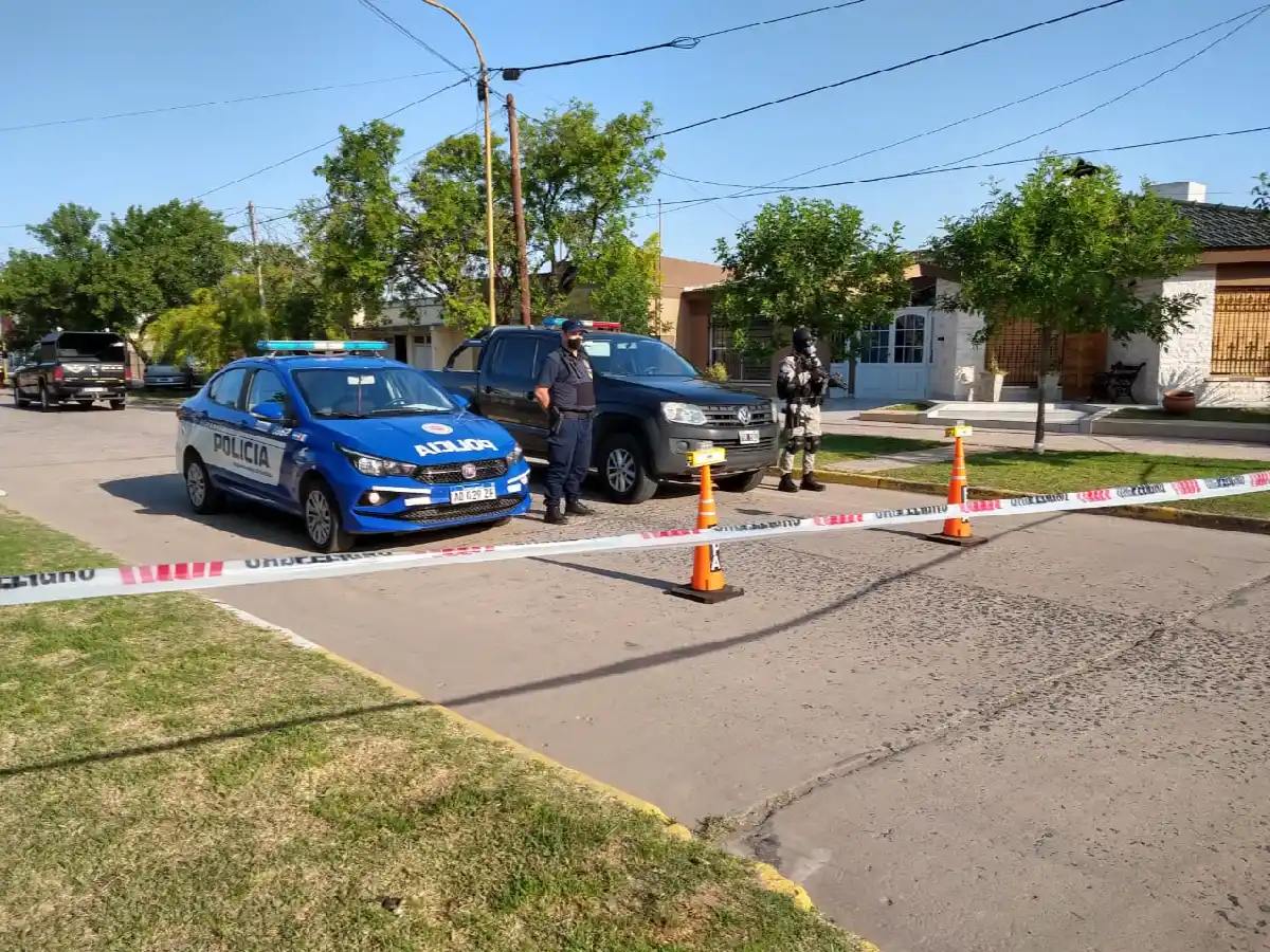 Un hermano repartía cocaína en un camión y el otro la vendía en su pollería: fueron detenidos