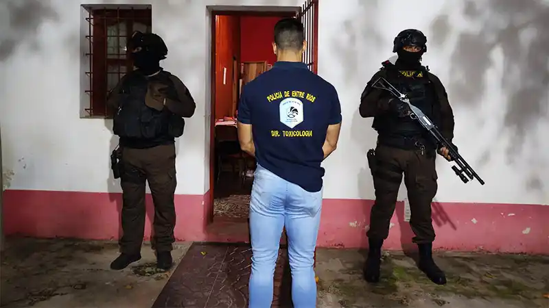 Secuestran droga y detienen a un hombre tras allanamiento en una ciudad entrerriana