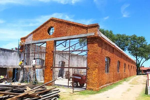 Realizan trabajos de mantenimiento en el predio del Corsódromo