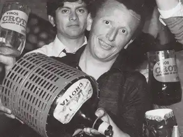 La famosa damajuana de Familia Crotta.