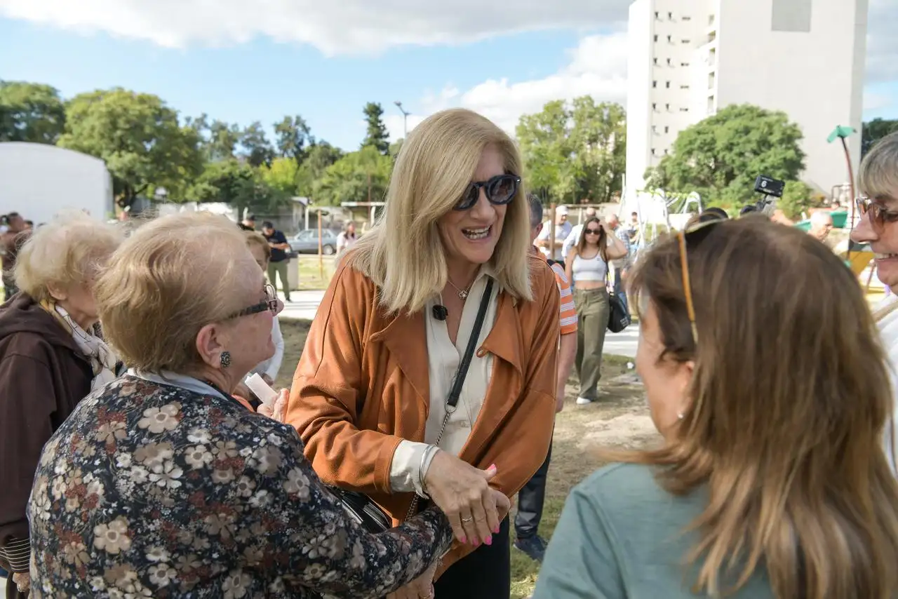Intendentes de todo el país marchan a Economía por la caída de la coparticipación: “Queremos que el gobierno escuche”