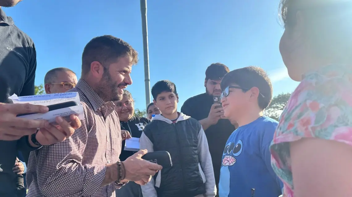 Provincia y Nación acercan servicios esenciales con Santa Fe Acá y el Tren de Capital Humano: foco en salud visual y acceso ciudadano