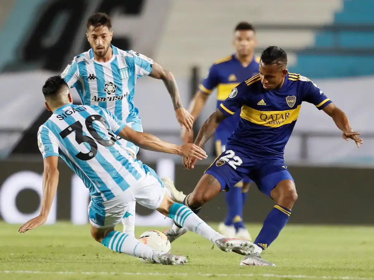 Boca recibe a Racing con la obligación de revertir la serie