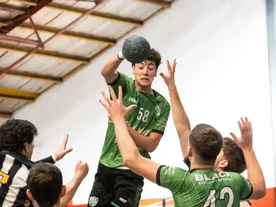 El conjunto marplatense dominó el encuentro de principio a fin y selló no solo el pase a las semifinales, sino también el ascenso a la categoría “A”.