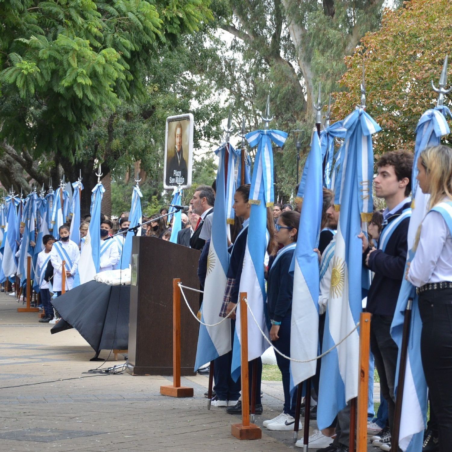 Tedeum y acto oficial en el 213º aniversario de la Revolución de Mayo