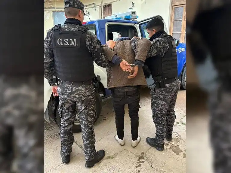 Detienen a hombre por robo y recuperan celulares