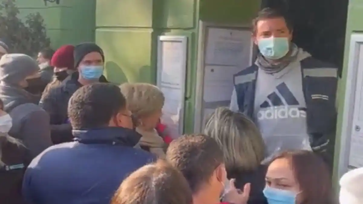 ¡CAOS DE EXPORTACIÓN! Alcaldesa en Chile reclama a consulado venezolano por MALA ATENCIÓN