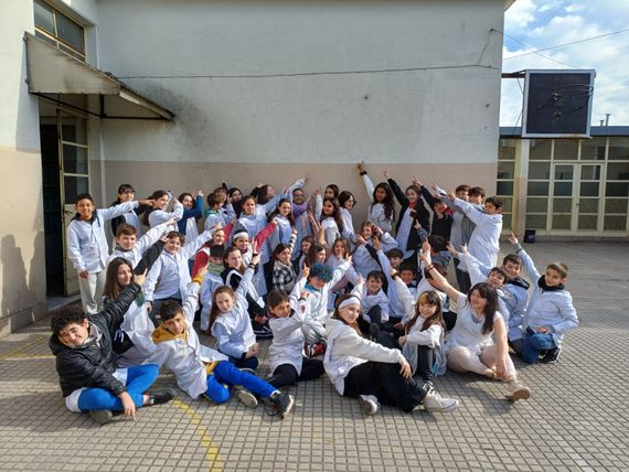 Estudiantes de la Escuela 11 y Lucas Molleker harán un mural educativo con estilo grafiti