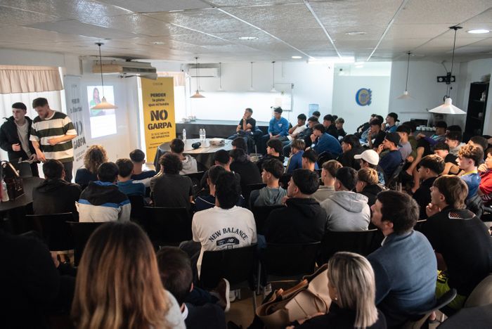 Lotería de Santa Fe comenzó en Newell’s y Central su campaña sobre los consumos problemáticos de las apuestas online: “#NoGarpa” - 2