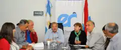 La provincia propuso otro 25 por ciento de aumento a los gremios estatales