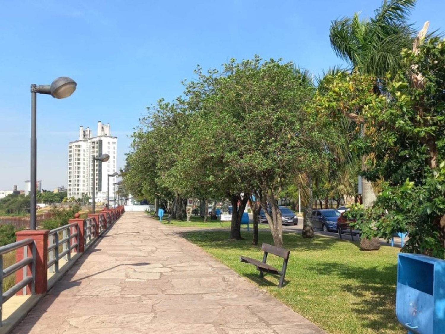 Los formoseños disfrutan de días calurosos en pleno otoño