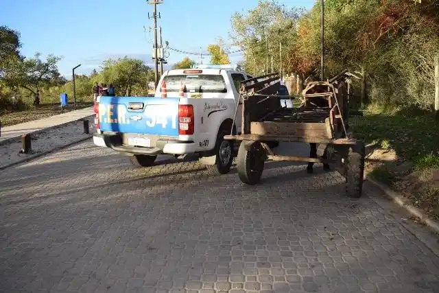 Dos hombres detenidos por un robo en Camino de la Costa