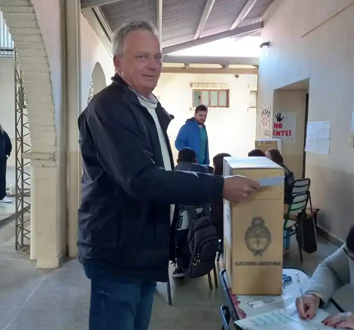 Weiss agradeció a los vecinos por el resultado y anticipó que seguirá “caminando la ciudad”