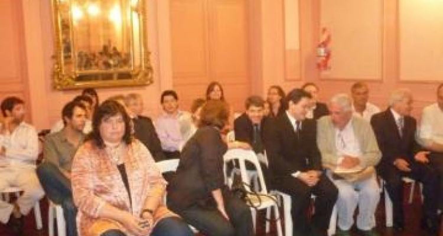 Entrega de diplomas del Instituto 118