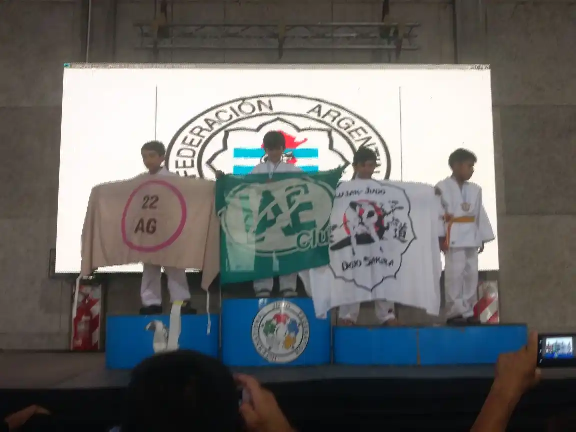 Oro y bronce para el IAE Club en Catamarca
