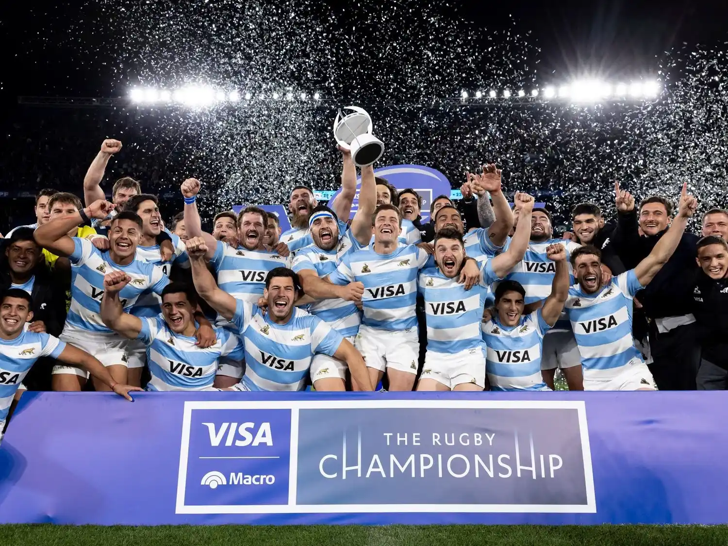 Los rafaelinos Vivas y Rubiolo , presentes en la lista de Los Pumas para visitar a los Wallabies.Foto:UAR