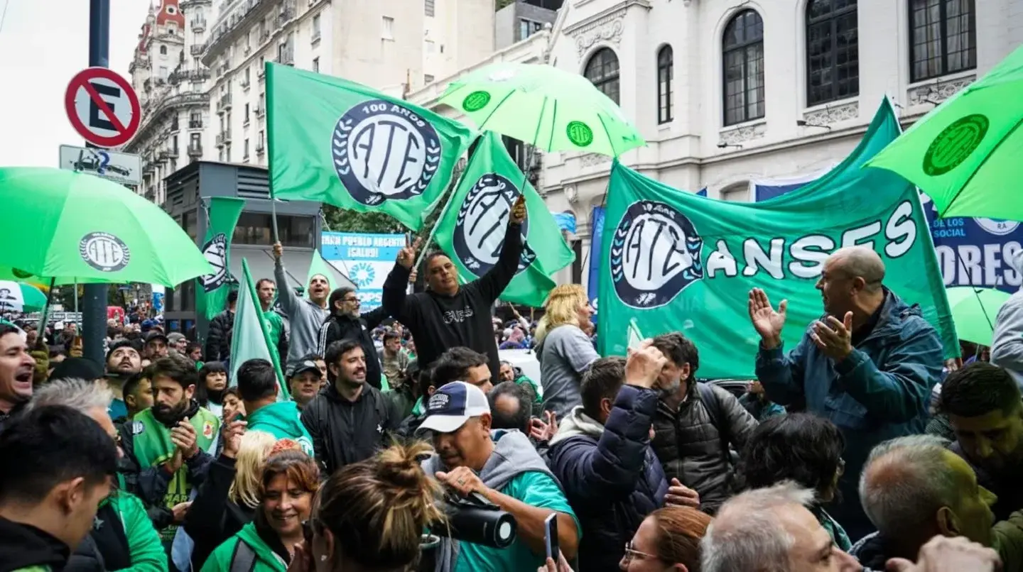 ATE pidió la reapertura urgente de paritarias en la provincia de Buenos Aires ante la pérdida del poder adquisitivo de los salarios estatales.