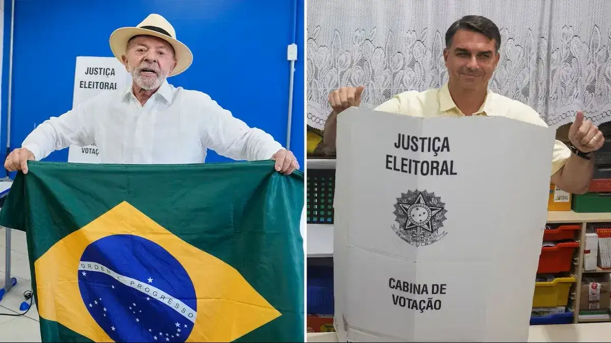 Flávio Bolsonaro votó acompañado de su mujer en una escuela de Río de Janeiro (REUTERS/Ricardo Moraes)