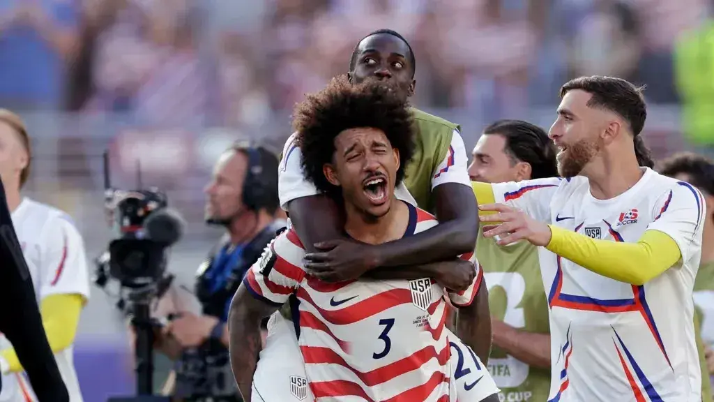 Estados Unidos rompió una sequía de 24 años y sueña en grande tras avanzar a octavos de final