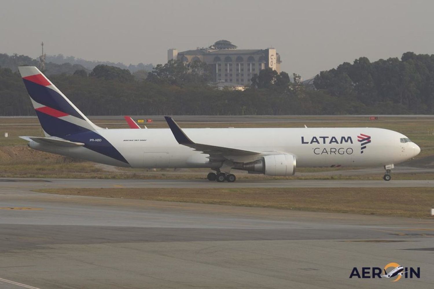 San Valentín: LATAM Cargo duplica sus vuelos de Colombia a Estados Unidos por la demanda de flores