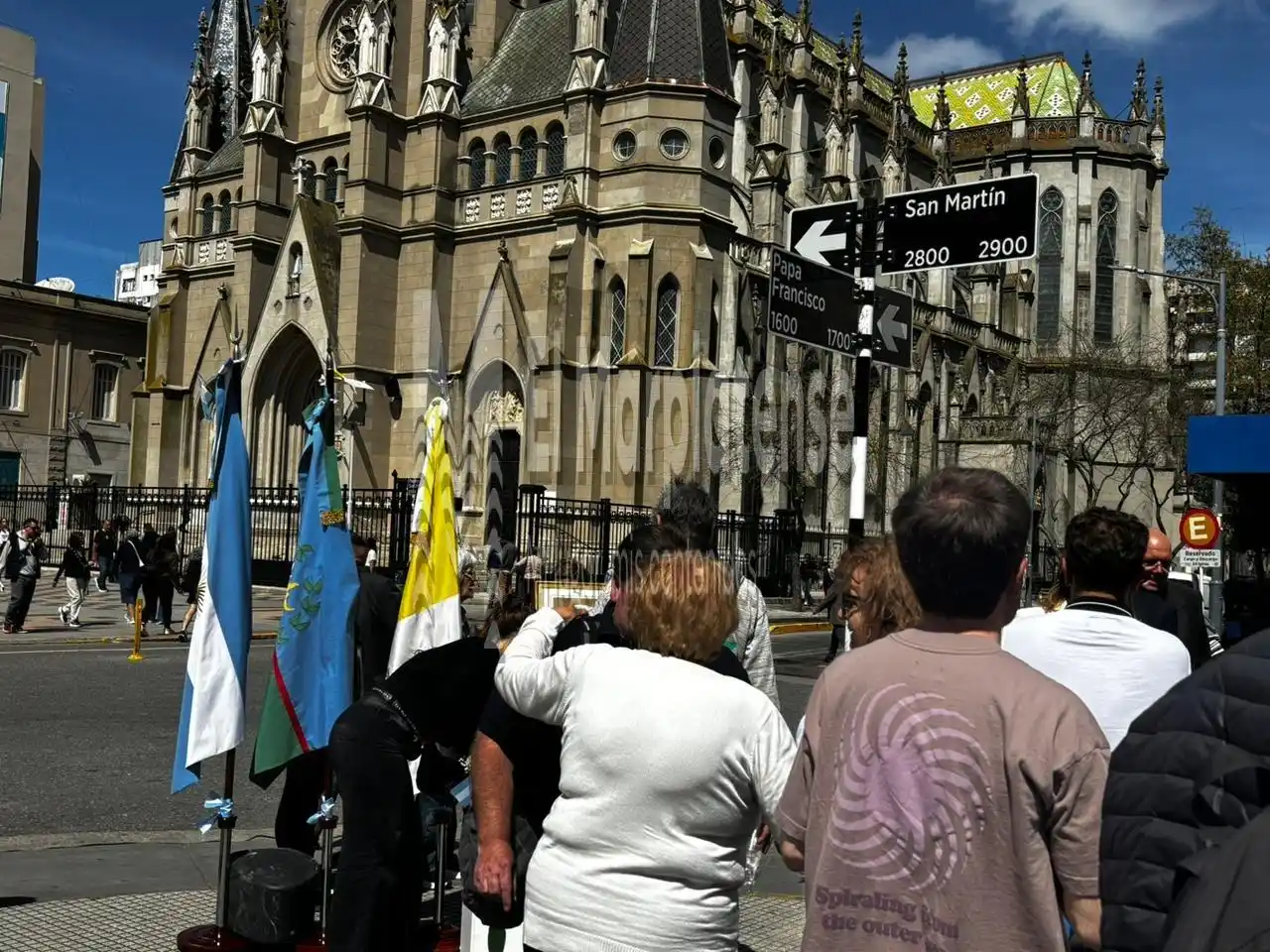 El acto contó con la presencia del intendente Guillermo Montenegro, junto a autoridades locales y vecinos de la ciudad.