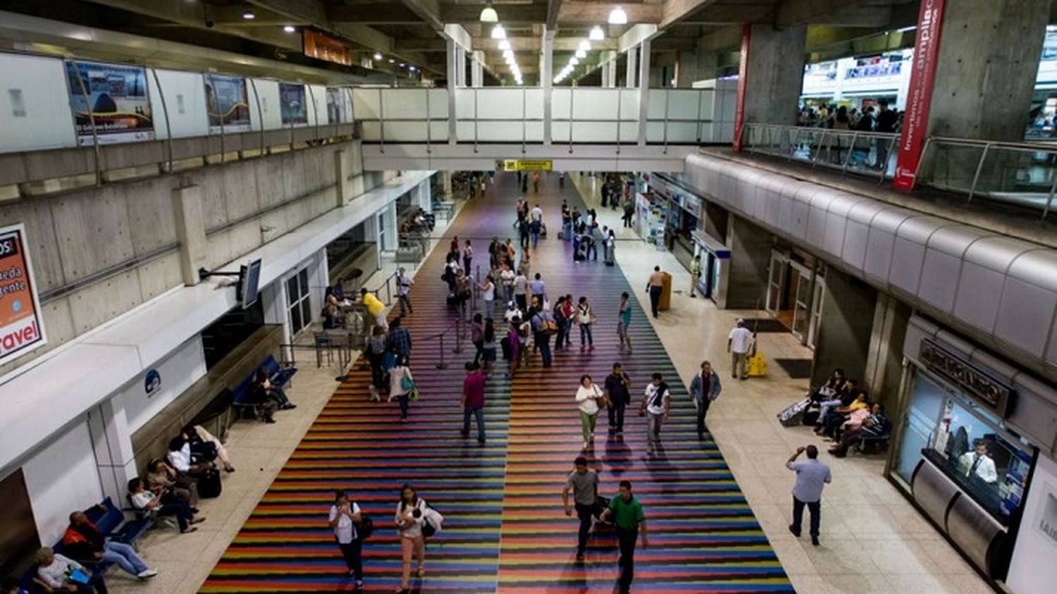 ¡LES PERDIERON LAS MALETAS A LOS PASAJEROS! Así Iberia inaugura el primer vuelo Madrid-Caracas
