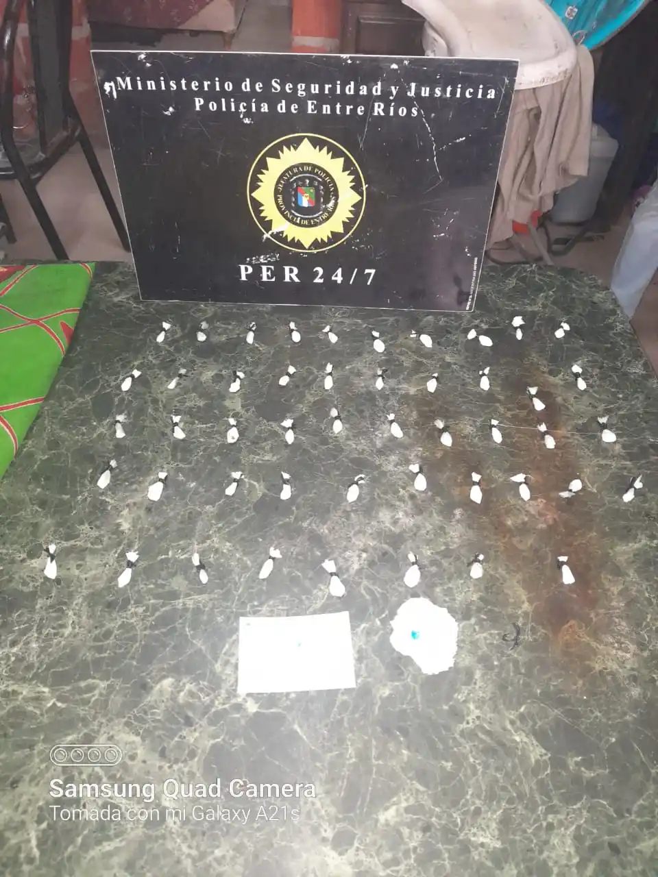 Allanamiento positivo por narcomenudeo y menores de edad involucrados