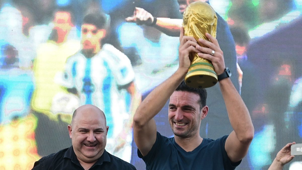 Lionel Scaloni, recibido en diciembre 2022 en su pueblo luego de salir campeón del mundo / Foto: Sebastián Granata.