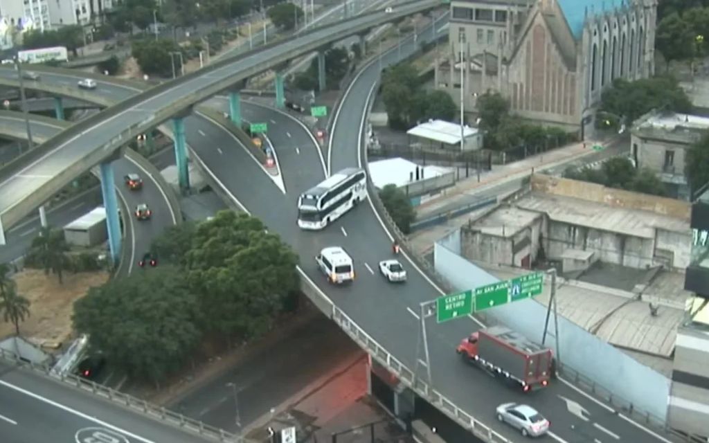 El vehículo subió por la rampa equivocada