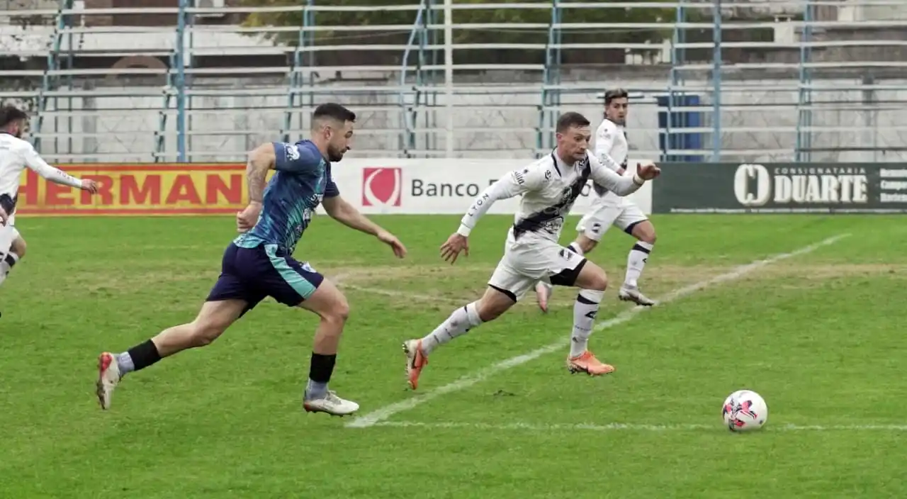 Juventud visita a Boca Unidos con la obligación de sumar fuera de casa