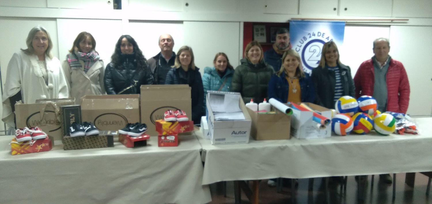 Donaciones del Club 24 de Abril por $500.000 pesos