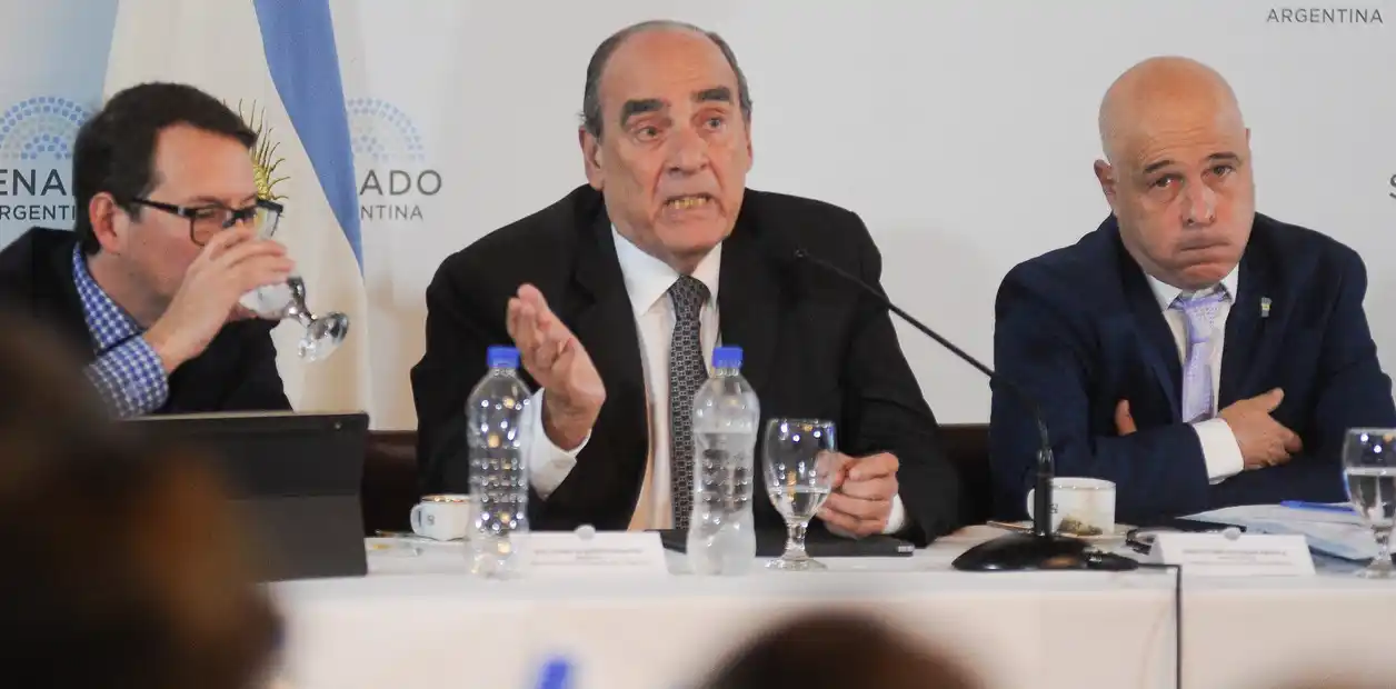 Ley Bases: el Gobierno negocia cambios en el régimen de inversiones y en Ganancias