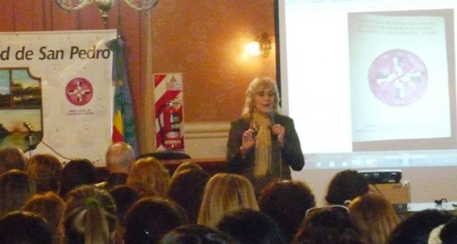 Gran concurrencia en la charla sobre violencia de género