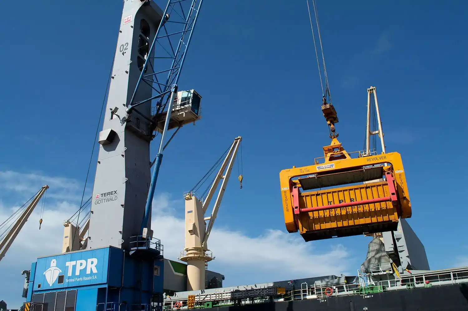 La Provincia alcanzó cifras históricas en el movimiento de cargas en puertos y aeropuertos.