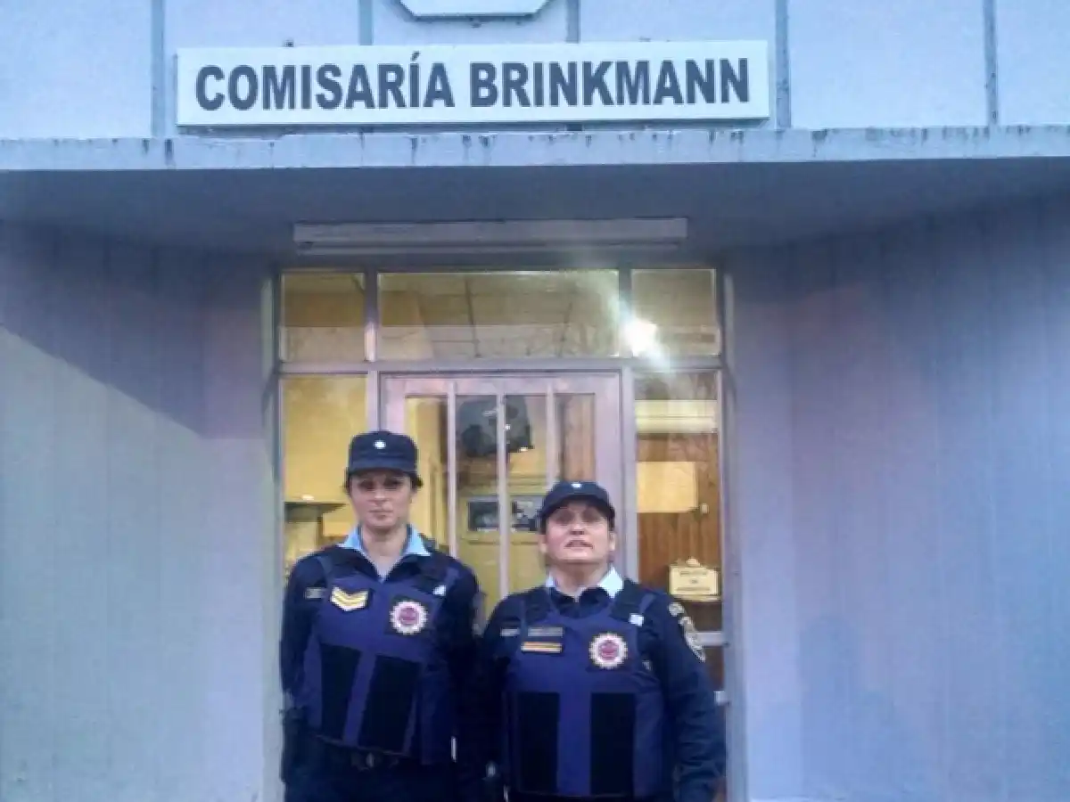 Brinkmann: policías encuentran dinero en la vía pública