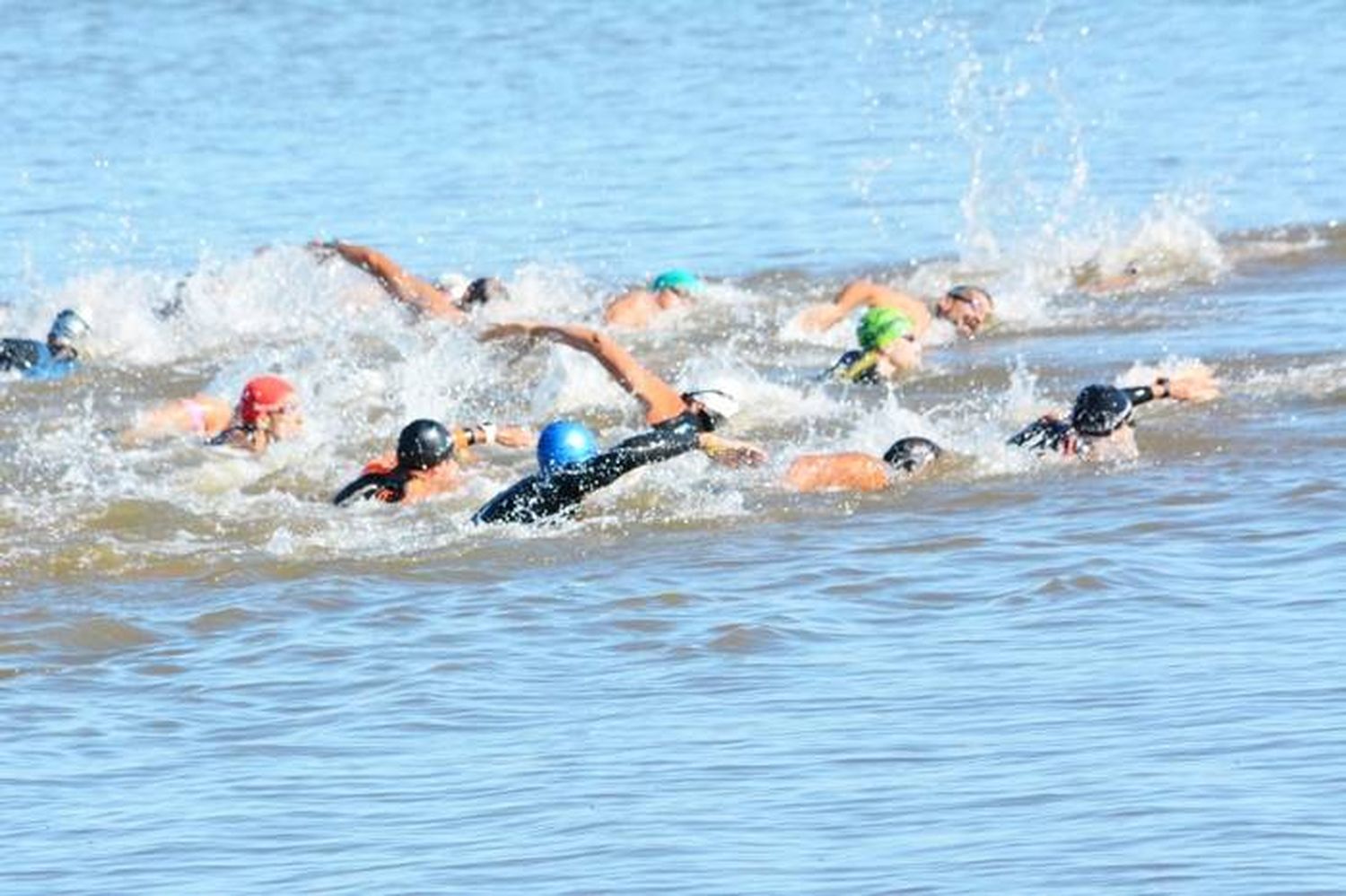 Se corre en Santa Ana  la final del Triatlón Jeep