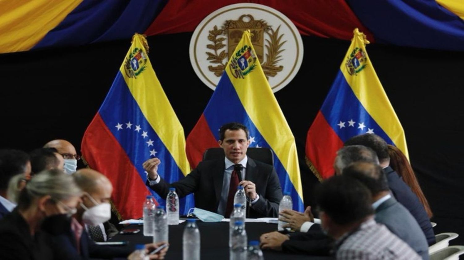 A MANOS DE GUERRILLEROS: Juan Guaidó exige a la FAN pronunciarse por asesinatos de militares venezolanos