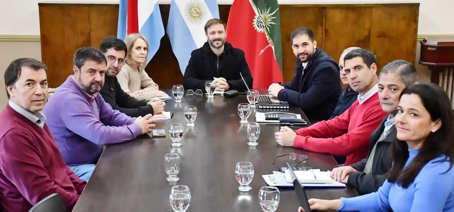 En reunión de gabinete analizaron la evolución de los ingresos municipales y destacaron la reducción del gasto corriente