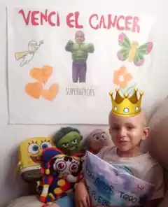 Caravana de Valentino para festejar el triunfo contra el cáncer