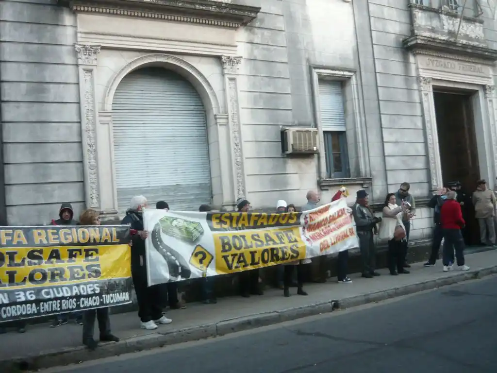 Los daños colaterales de la megaestafa: se hizo Bolsa la Fe