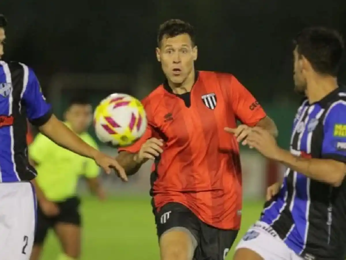 Gimnasia (M), con Mondino de titular, empató en el partido de ida con Almagro