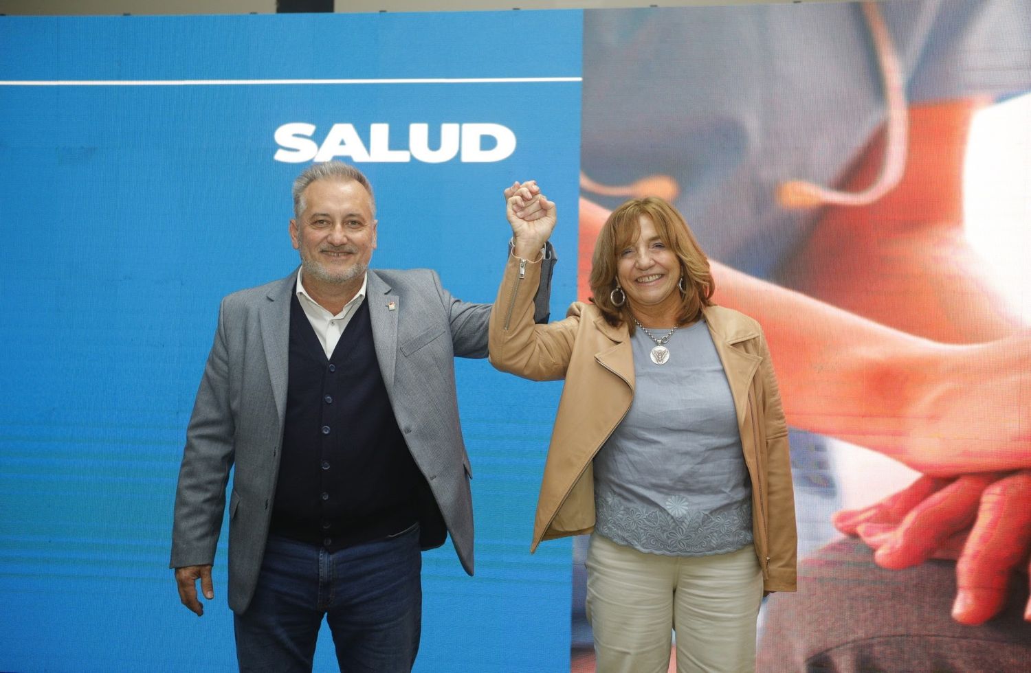 Marcelo Lewandowski junto a su compañera de fórmula Silvina Frana, quien además es ministra de la actual gestión.