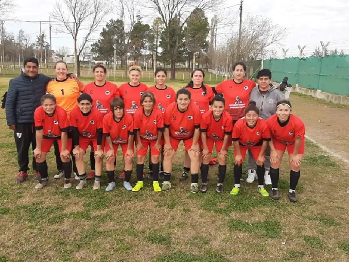Frontera recibe a las chicas